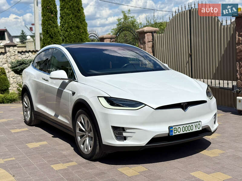 Внедорожник / Кроссовер Tesla Model X 2017 в Тернополе