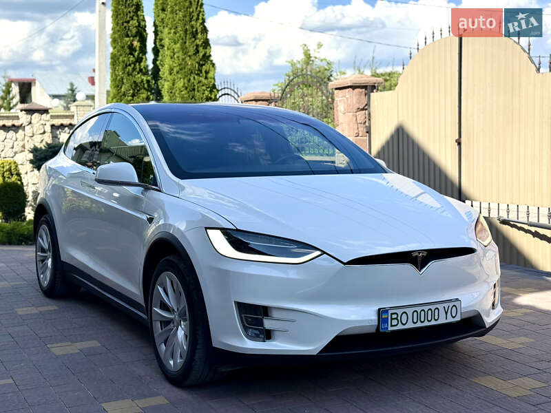 Внедорожник / Кроссовер Tesla Model X 2017 в Тернополе