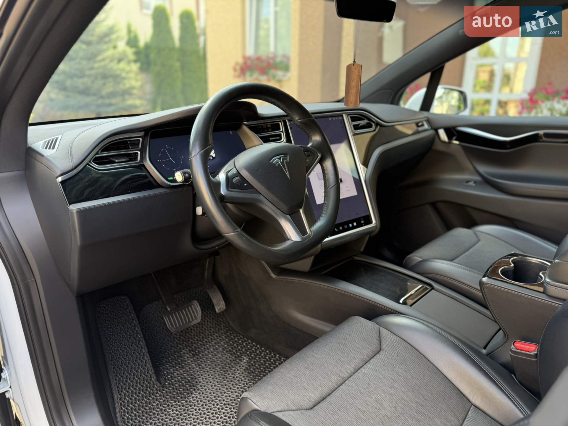 2017 Tesla Model X - мініатюра 33