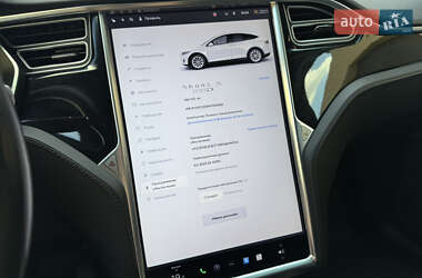 Позашляховик / Кросовер Tesla Model X 2017 в 