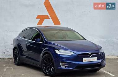 Позашляховик / Кросовер Tesla Model X 2016 в 