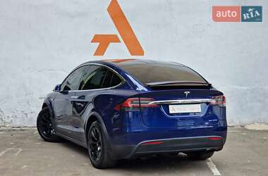 Позашляховик / Кросовер Tesla Model X 2016 в 