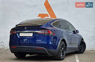Позашляховик / Кросовер Tesla Model X 2016 в 
