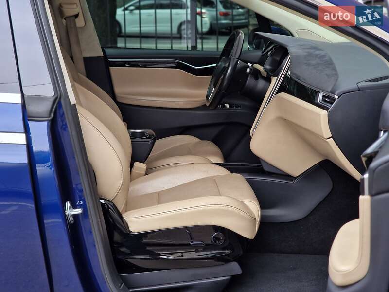 Позашляховик / Кросовер Tesla Model X 2016 в Одесі