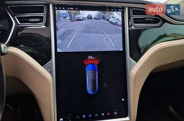 Позашляховик / Кросовер Tesla Model X 2016 в 