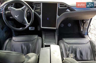 Позашляховик / Кросовер Tesla Model X 2016 в 