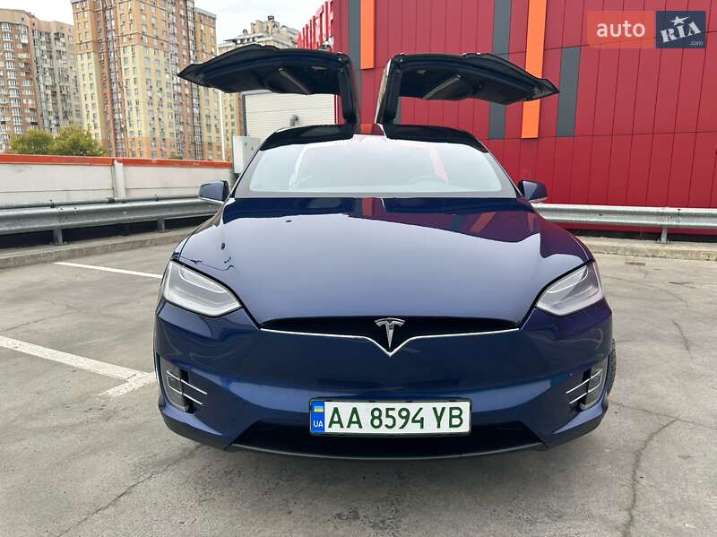 Внедорожник / Кроссовер Tesla Model X 2017 в Киеве фото 2 Внедорожник / Кроссовер Tesla Model X 2017 в Киеве