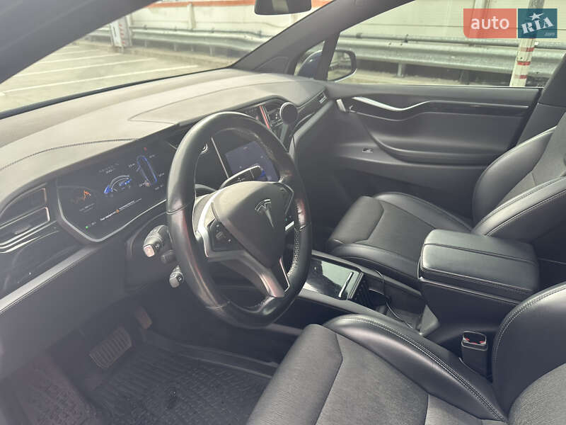 Внедорожник / Кроссовер Tesla Model X 2017 в Киеве фото 29 Внедорожник / Кроссовер Tesla Model X 2017 в Киеве