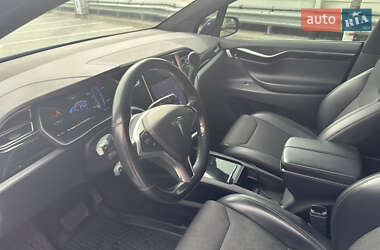 Внедорожник / Кроссовер Tesla Model X 2017 в 