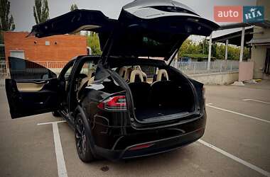 Внедорожник / Кроссовер Tesla Model X 2016 в 