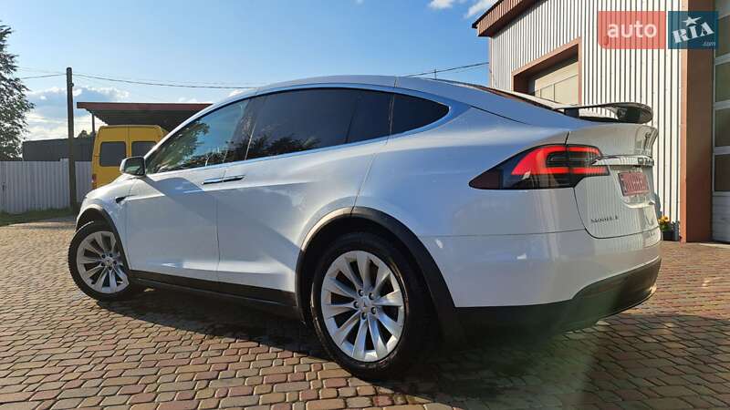 Внедорожник / Кроссовер Tesla Model X 2018 в Костополе