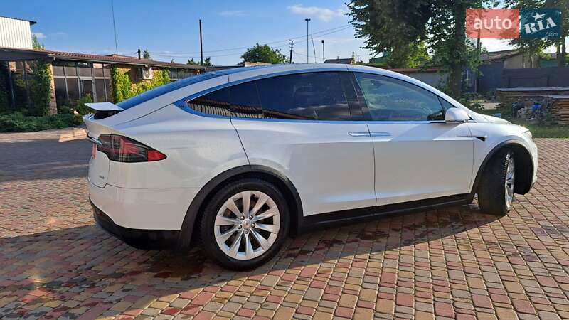 Внедорожник / Кроссовер Tesla Model X 2018 в Костополе