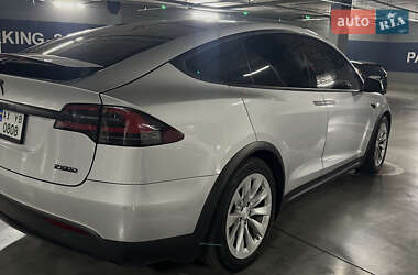 Внедорожник / Кроссовер Tesla Model X 2017 в 