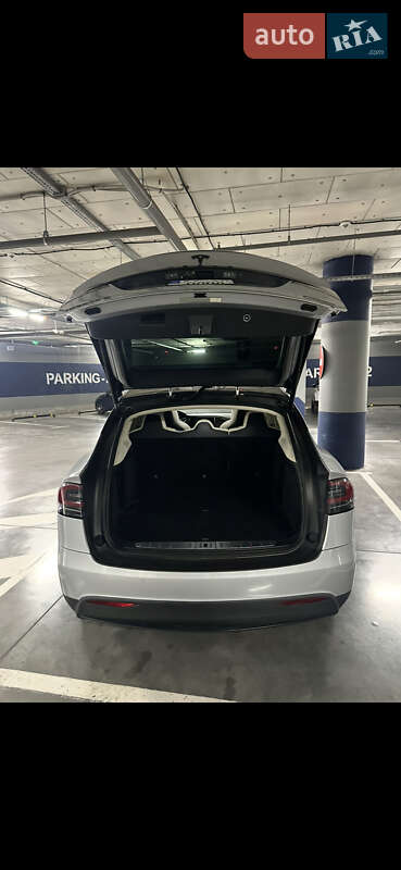 Позашляховик / Кросовер Tesla Model X 2017 в Харкові фото 11 Позашляховик / Кросовер Tesla Model X 2017 в Харкові