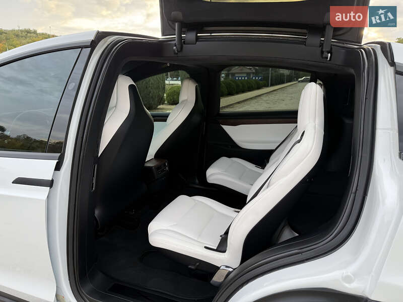Позашляховик / Кросовер Tesla Model X 2019 в Дніпрі фото 38 Позашляховик / Кросовер Tesla Model X 2019 в Дніпрі