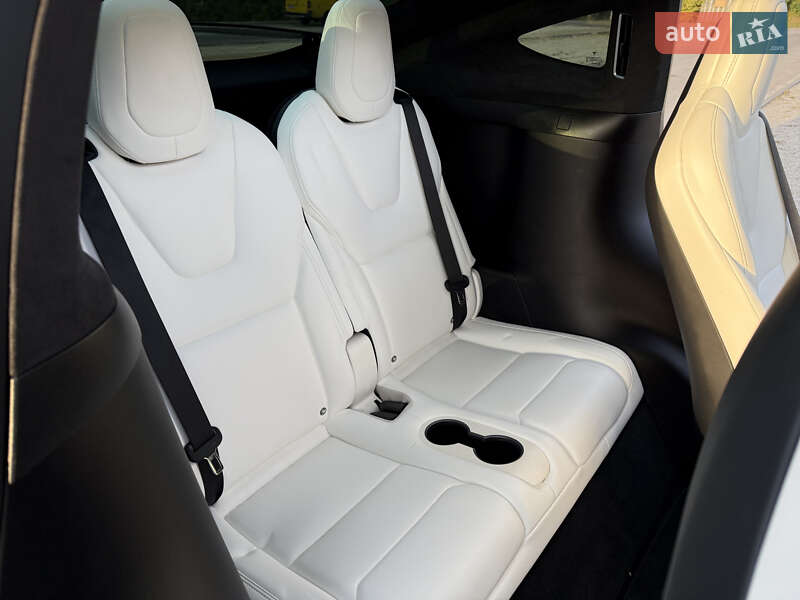 Позашляховик / Кросовер Tesla Model X 2019 в Дніпрі фото 45 Позашляховик / Кросовер Tesla Model X 2019 в Дніпрі