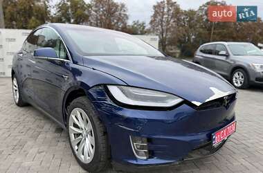 Внедорожник / Кроссовер Tesla Model X 2017 в 