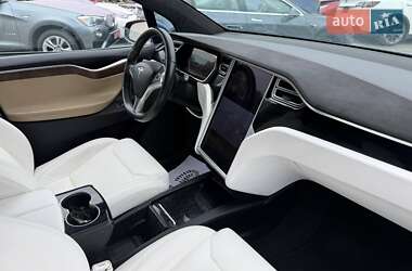 Внедорожник / Кроссовер Tesla Model X 2017 в 