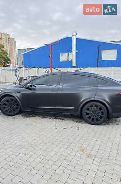 Внедорожник / Кроссовер Tesla Model X 2018 в 