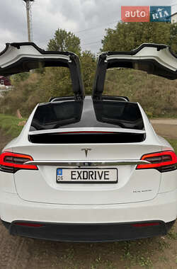 Позашляховик / Кросовер Tesla Model X 2019 в 
