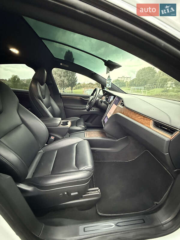 Внедорожник / Кроссовер Tesla Model X 2019 в Черновцах