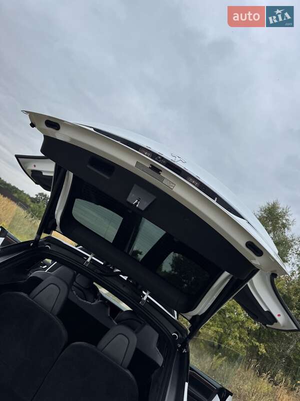 Позашляховик / Кросовер Tesla Model X 2020 в Києві фото 39 Позашляховик / Кросовер Tesla Model X 2020 в Києві