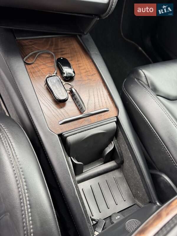 Позашляховик / Кросовер Tesla Model X 2020 в Києві фото 41 Позашляховик / Кросовер Tesla Model X 2020 в Києві