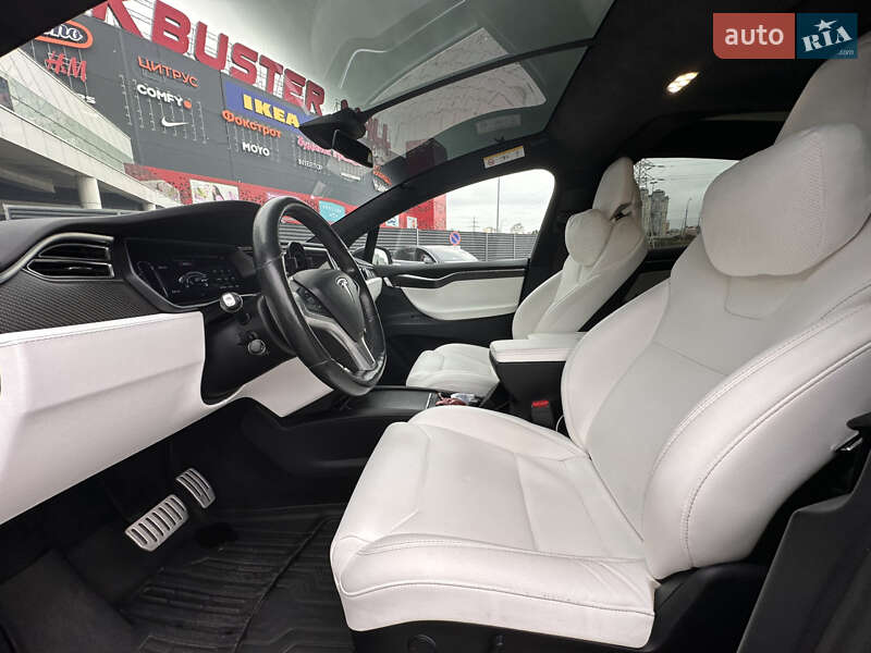 Позашляховик / Кросовер Tesla Model X 2018 в Києві