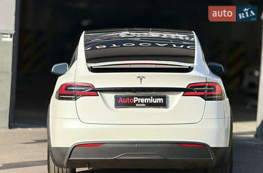 Позашляховик / Кросовер Tesla Model X 2022 в 