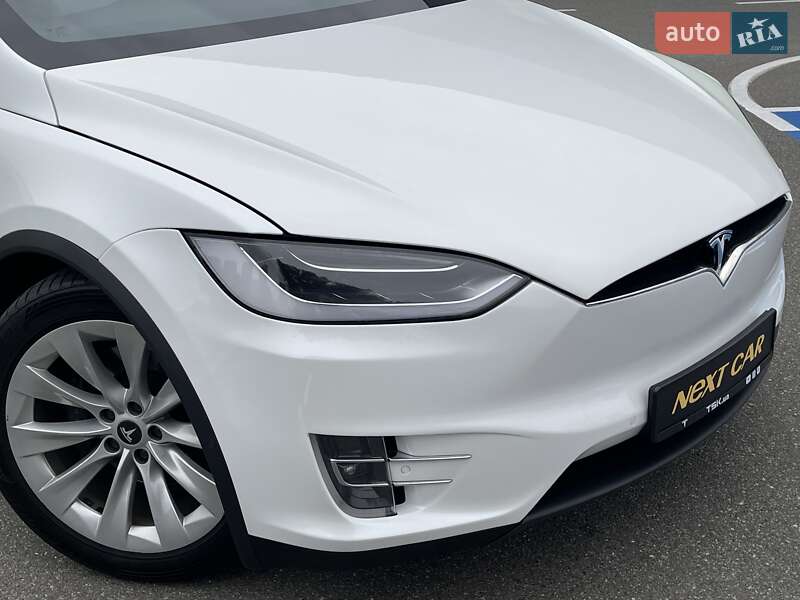 Внедорожник / Кроссовер Tesla Model X 2019 в Киеве