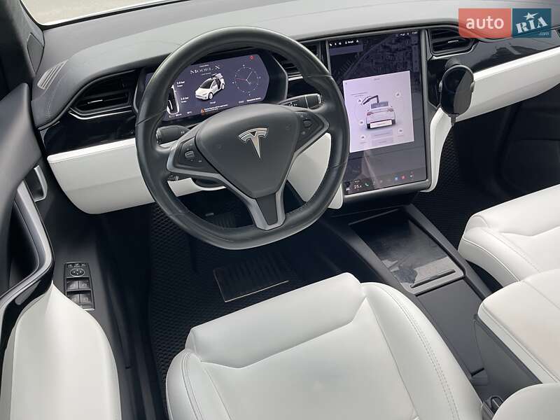 Внедорожник / Кроссовер Tesla Model X 2019 в Киеве
