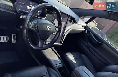 Позашляховик / Кросовер Tesla Model X 2019 в 