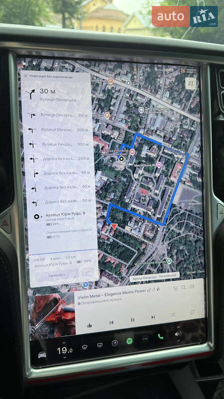 Позашляховик / Кросовер Tesla Model X 2017 в Львові