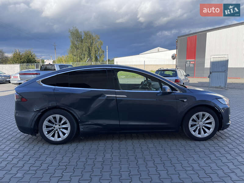 Внедорожник / Кроссовер Tesla Model X 2017 в Луцке