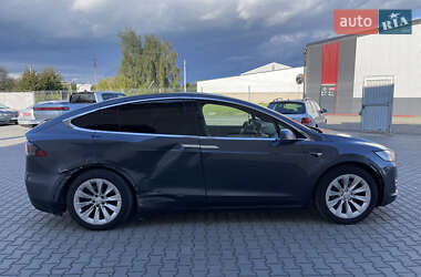 Внедорожник / Кроссовер Tesla Model X 2017 в 