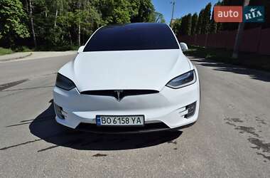 Позашляховик / Кросовер Tesla Model X 2016 в 