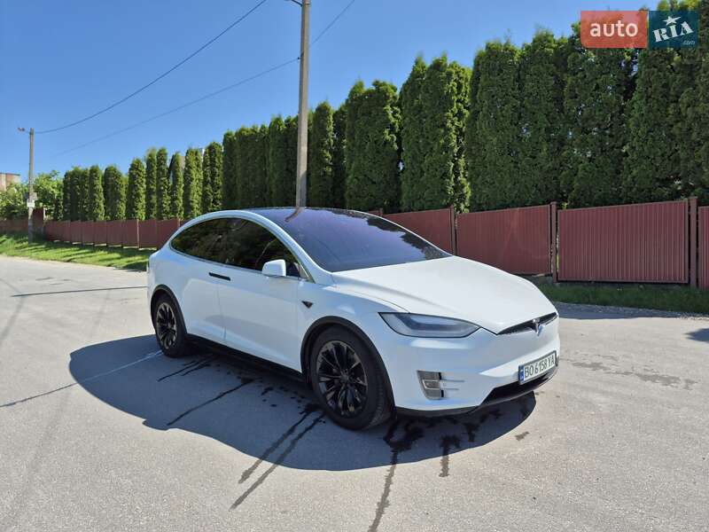 Внедорожник / Кроссовер Tesla Model X 2016 в Тернополе