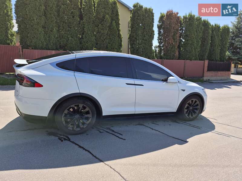 Внедорожник / Кроссовер Tesla Model X 2016 в Тернополе