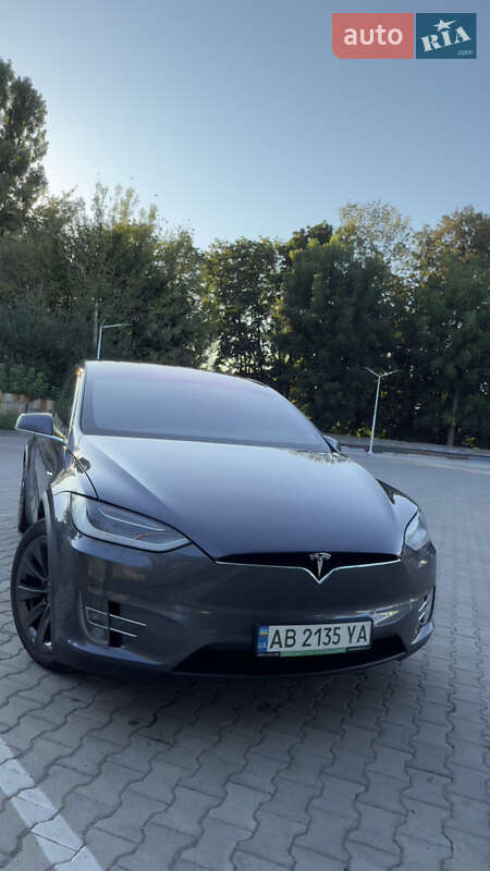 Внедорожник / Кроссовер Tesla Model X 2018 в 