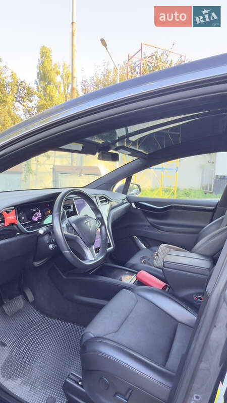 Позашляховик / Кросовер Tesla Model X 2018 в Вінниці