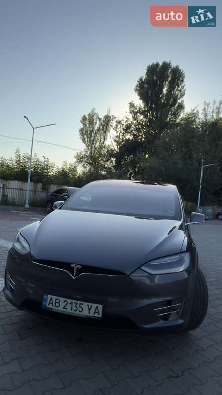Позашляховик / Кросовер Tesla Model X 2018 в Вінниці