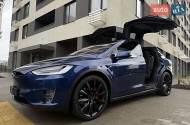 Позашляховик / Кросовер Tesla Model X 2019 в 