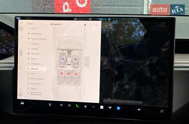 Позашляховик / Кросовер Tesla Model X 2023 в 