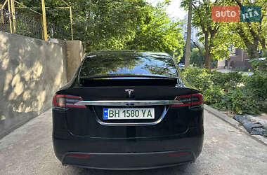 Позашляховик / Кросовер Tesla Model X 2020 в 