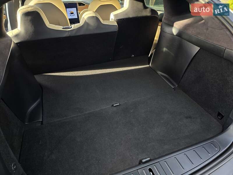 Внедорожник / Кроссовер Tesla Model X 2020 в Тернополе фото 11 Внедорожник / Кроссовер Tesla Model X 2020 в Тернополе