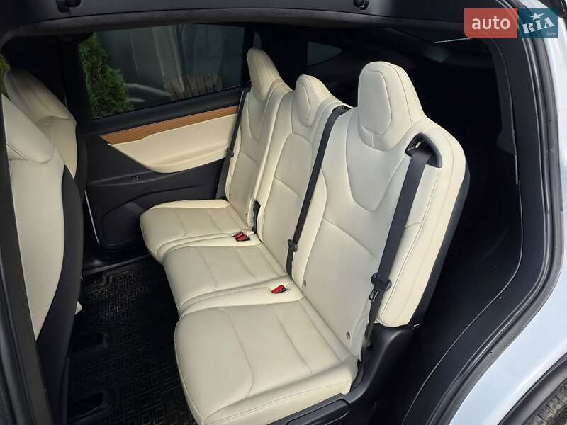 Внедорожник / Кроссовер Tesla Model X 2020 в Тернополе фото 14 Внедорожник / Кроссовер Tesla Model X 2020 в Тернополе