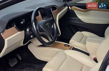 Позашляховик / Кросовер Tesla Model X 2020 в  фото 17 Позашляховик / Кросовер Tesla Model X 2020 в