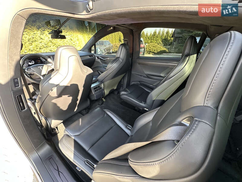 Внедорожник / Кроссовер Tesla Model X 2018 в Львове