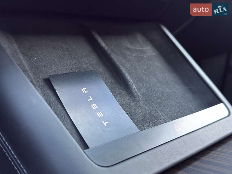 Позашляховик / Кросовер Tesla Model X 2022 в Чернівцях фото 54 Позашляховик / Кросовер Tesla Model X 2022 в Чернівцях