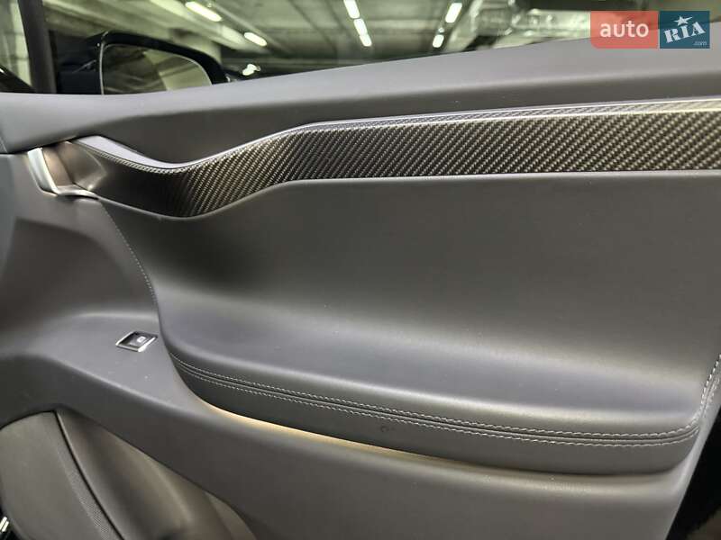 Позашляховик / Кросовер Tesla Model X 2019 в Києві